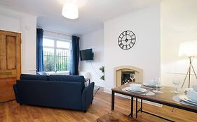 3 Bedroom Home With Free Parking